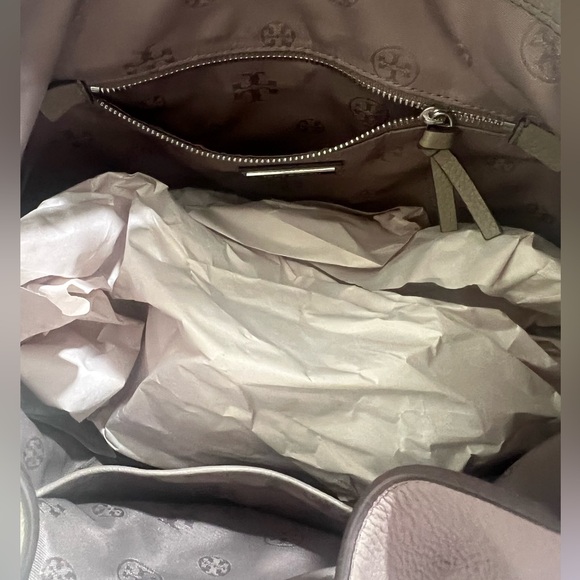 NWT Tory Burch Thea Pebble Grey Bucket Hobo Bag - Picture 7 of 7